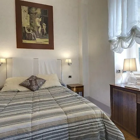 Il Salotto Di Πανσιόν 3*
